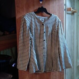 Leslie Fay 18W blazer cream and black big silver bordered black buttons